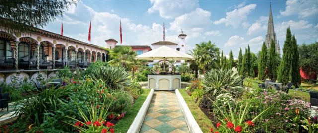 37 Years After Opening to the Public, the Kensington Roof Gardens Has Closed Down, by Pedro Dias